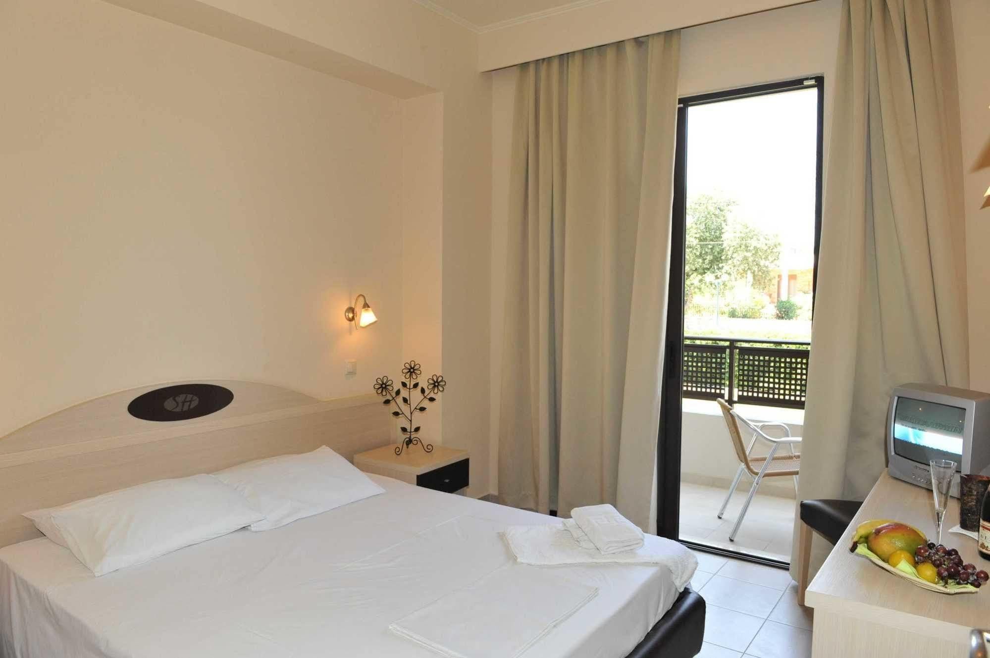 Santa Helena Hotel Ялиссос Номер фото